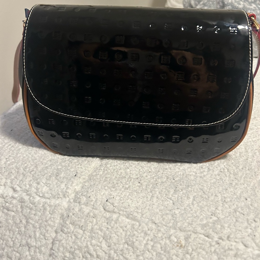 Elegant Black Patent Leather Women's Bag